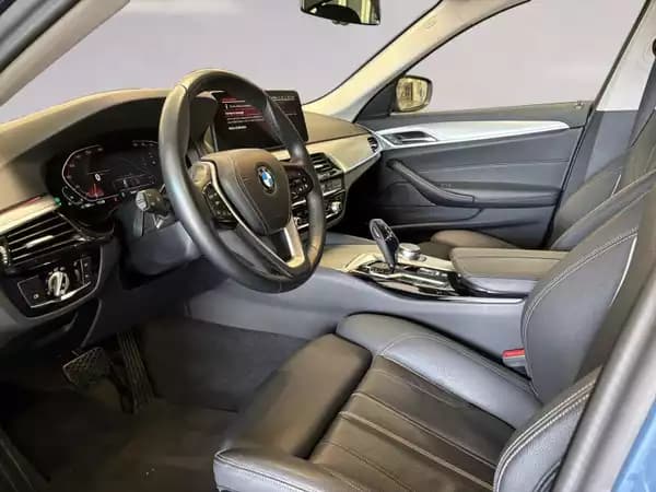 BMW 520 520i Berline - Photo 3