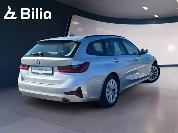 BMW 318 318d Touring - Photo 2