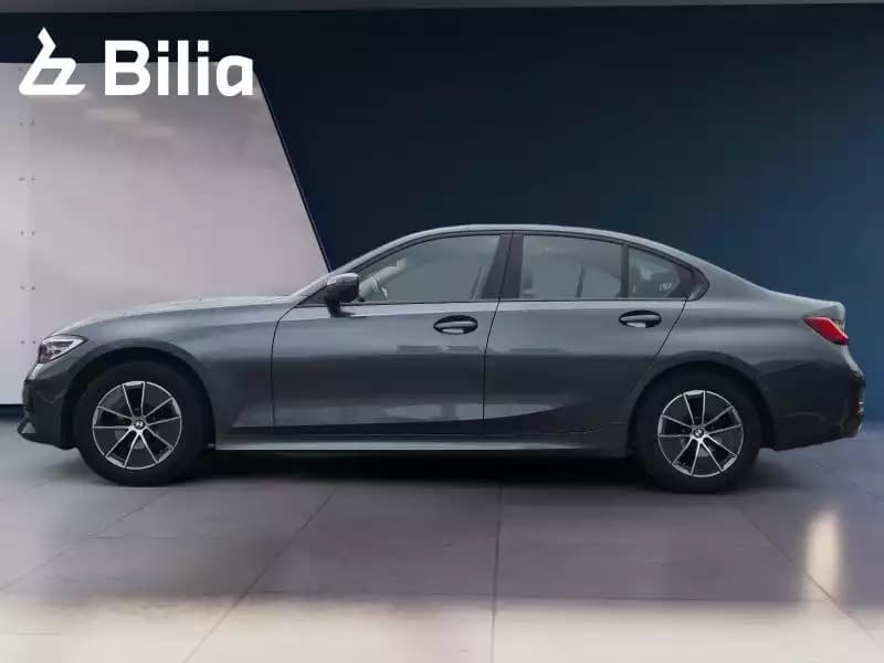 BMW 320 i - Photo 1