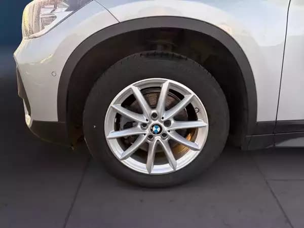 BMW X1 X1 sDrive 18i - Photo 3