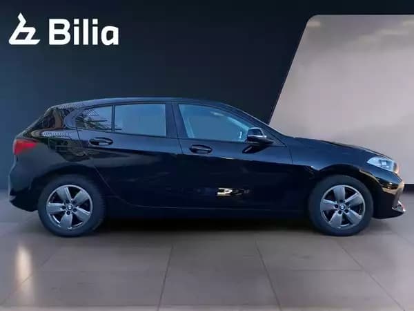 BMW 118 118d Hatch - Photo 2