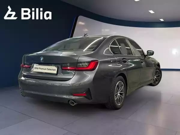 BMW 318 d Berline - Photo 2