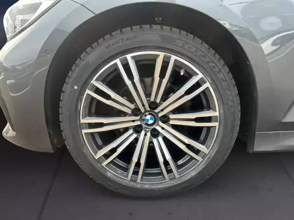 BMW 316 316d touring - Photo 3