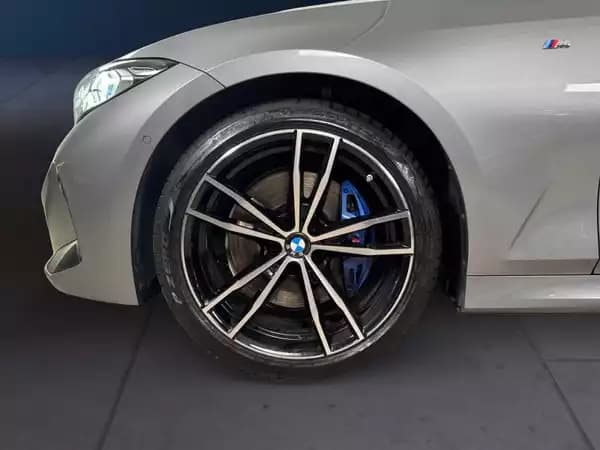 BMW 320 320d xDrive M-sport - Photo 3