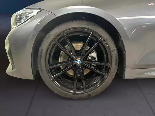 BMW 320 320d M-sport - Photo 3