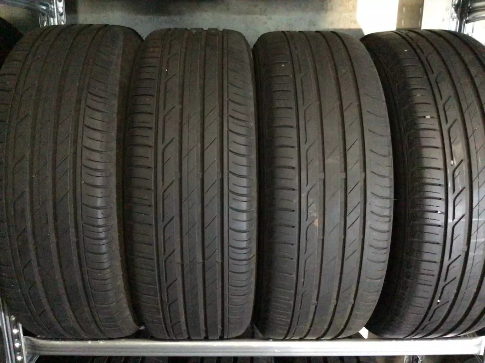 Jantes alu + Pneus été 18 225/55 R18 98V - Photo 1