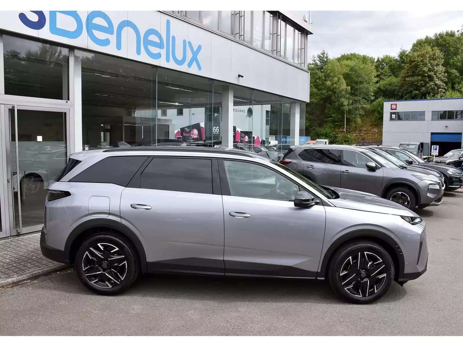 Peugeot 5008 Hybrid 145 Allure e-DCS6 ACC CAM360 JA19 NEUF - Photo 1