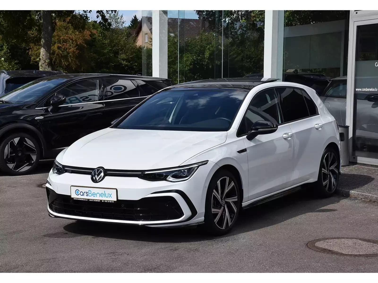 Volkswagen Golf 1.5 eTSI R-Line DSG TO ATT RMQ TRAVEL PARK CAM KEYLESS - Photo 1