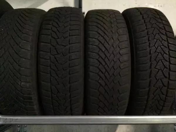 Jantes alu + Pneus hiver 16 185/60 R16 86H - Photo 3