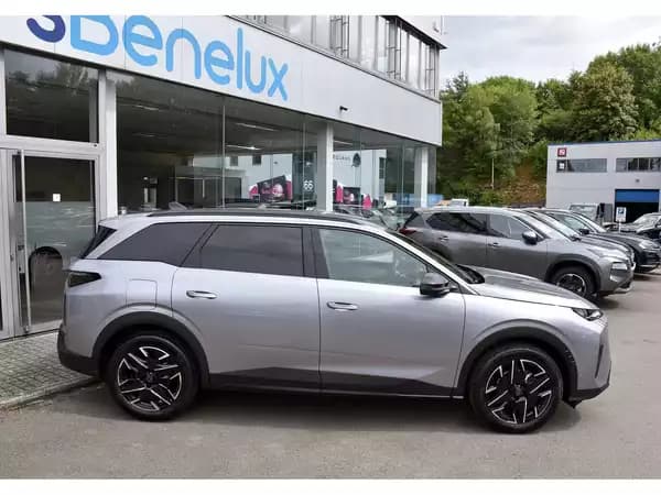 Peugeot 5008 Hybrid 145 Allure e-DCS6 ACC CAM360 JA19 NEUF - Photo 2