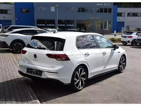 Volkswagen Golf 1.5 eTSI R-Line DSG TO ATT RMQ TRAVEL PARK CAM KEYLESS - Photo 3