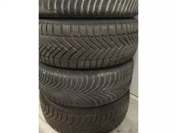 Jantes acier + Pneus hiver 16 215/60 R16 99T - Photo 2