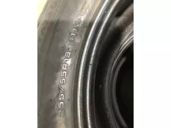 Pneus hiver 19 255/55 R19 111V - Photo 3