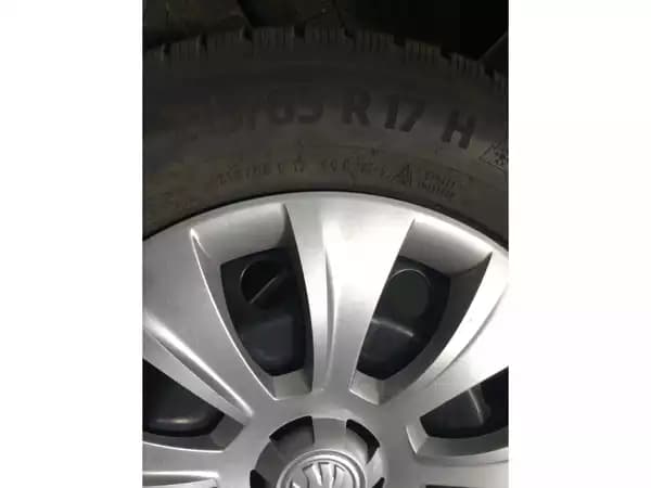 Jantes acier + Pneus hiver 17 215/65 R17 99H - Photo 2