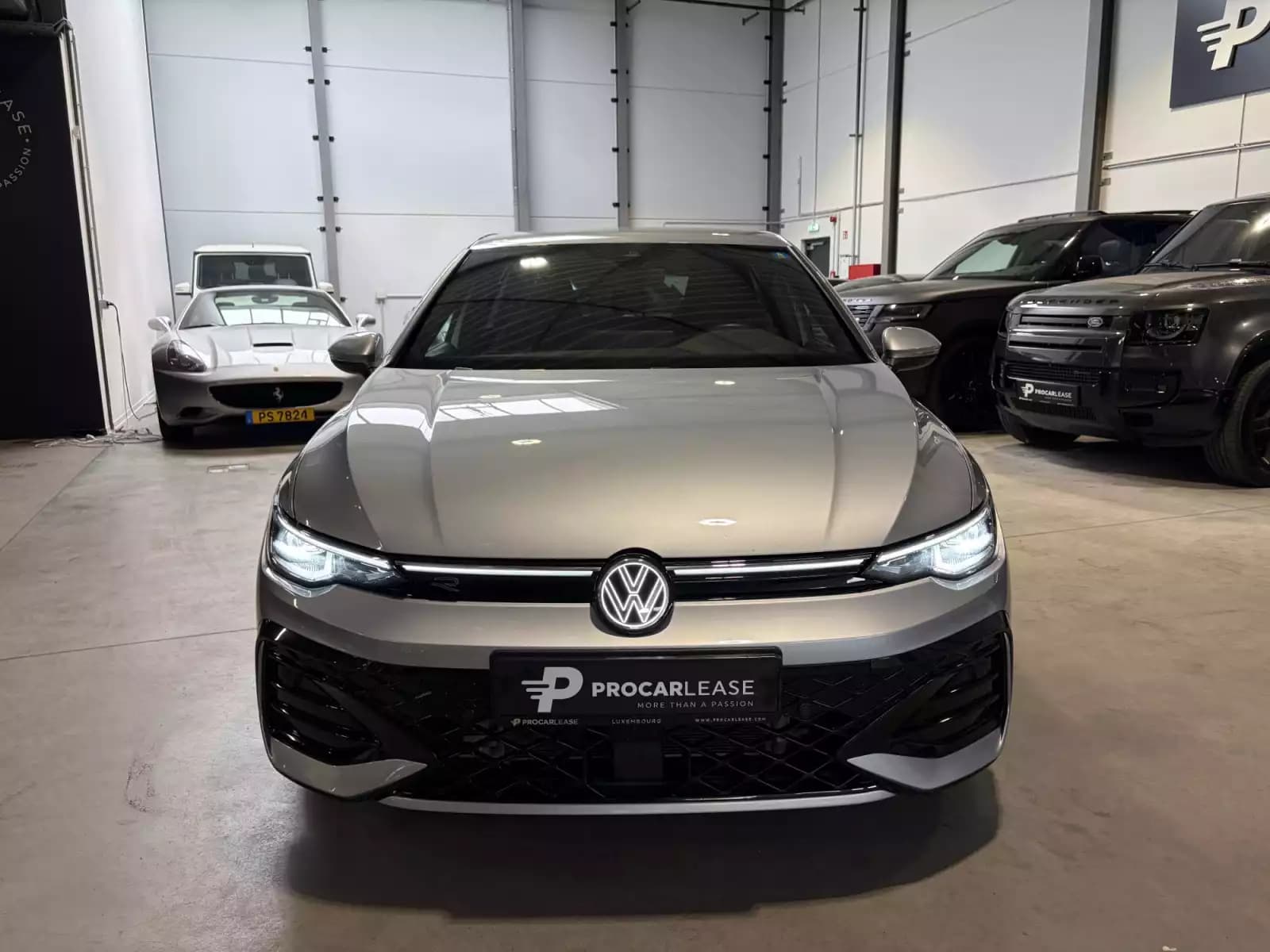 Volkswagen Golf Golf VIII Lim. 1.5 eTSI R-Line - Photo 1