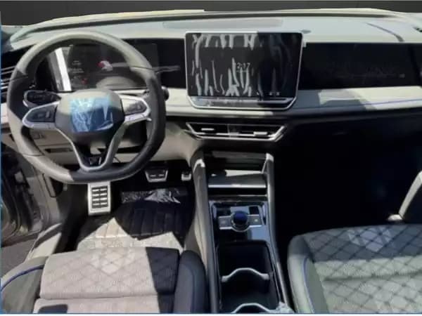 Volkswagen Tiguan Tiguan 2.0 TDI/DSG/ R-Line/ AHK/Pano/360°/HUD/Matrix/Massage - Photo 3