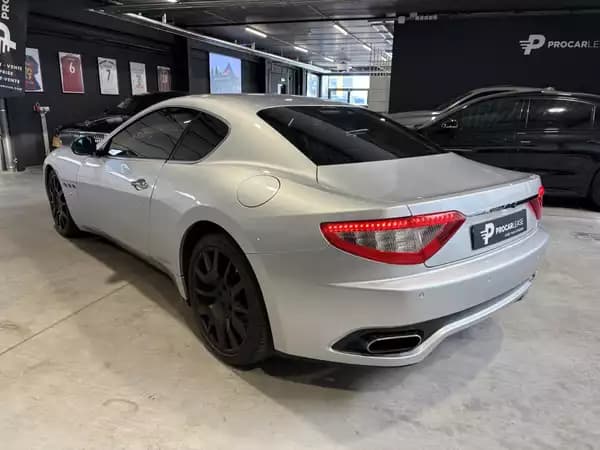 Maserati GranTurismo MASERATI GRANTURISMO 4.2 V8 405 CV/GPS/CUIR/Xénon/ - Photo 2