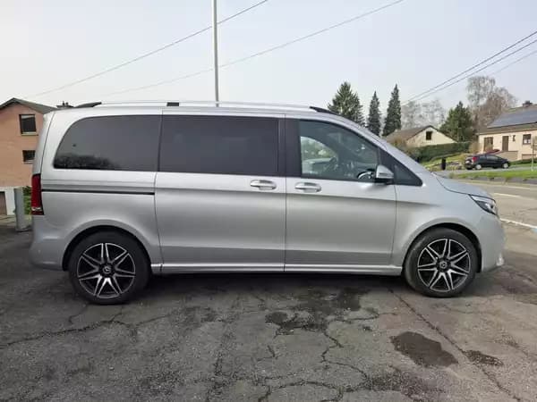 Mercedes-Benz V 300 d 4Matic AMG - Photo 2
