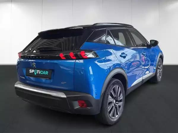 Peugeot 2008 II GT - Photo 3