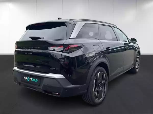 Peugeot 5008 III and e- GT - Photo 3