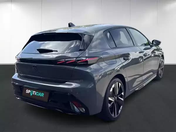 Peugeot 308 III and e- - Photo 3