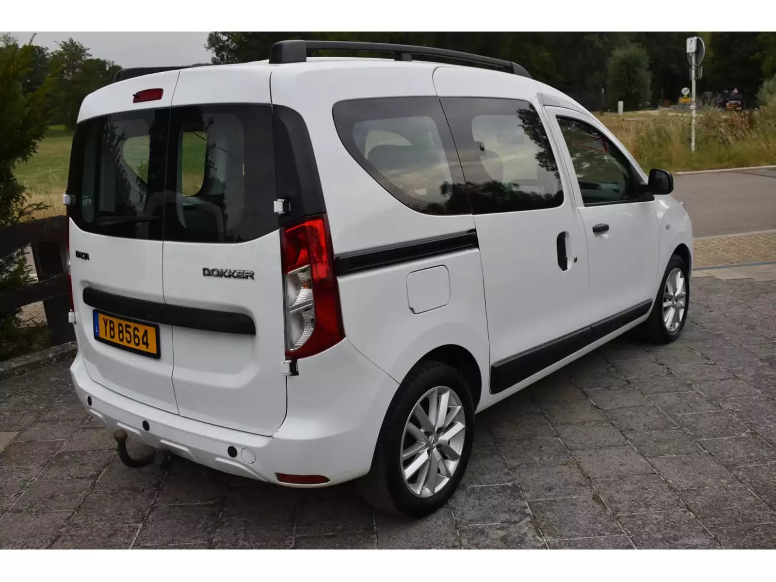 Dacia Dokker 1,5 DCi Confort Airco 5 places - Photo 1