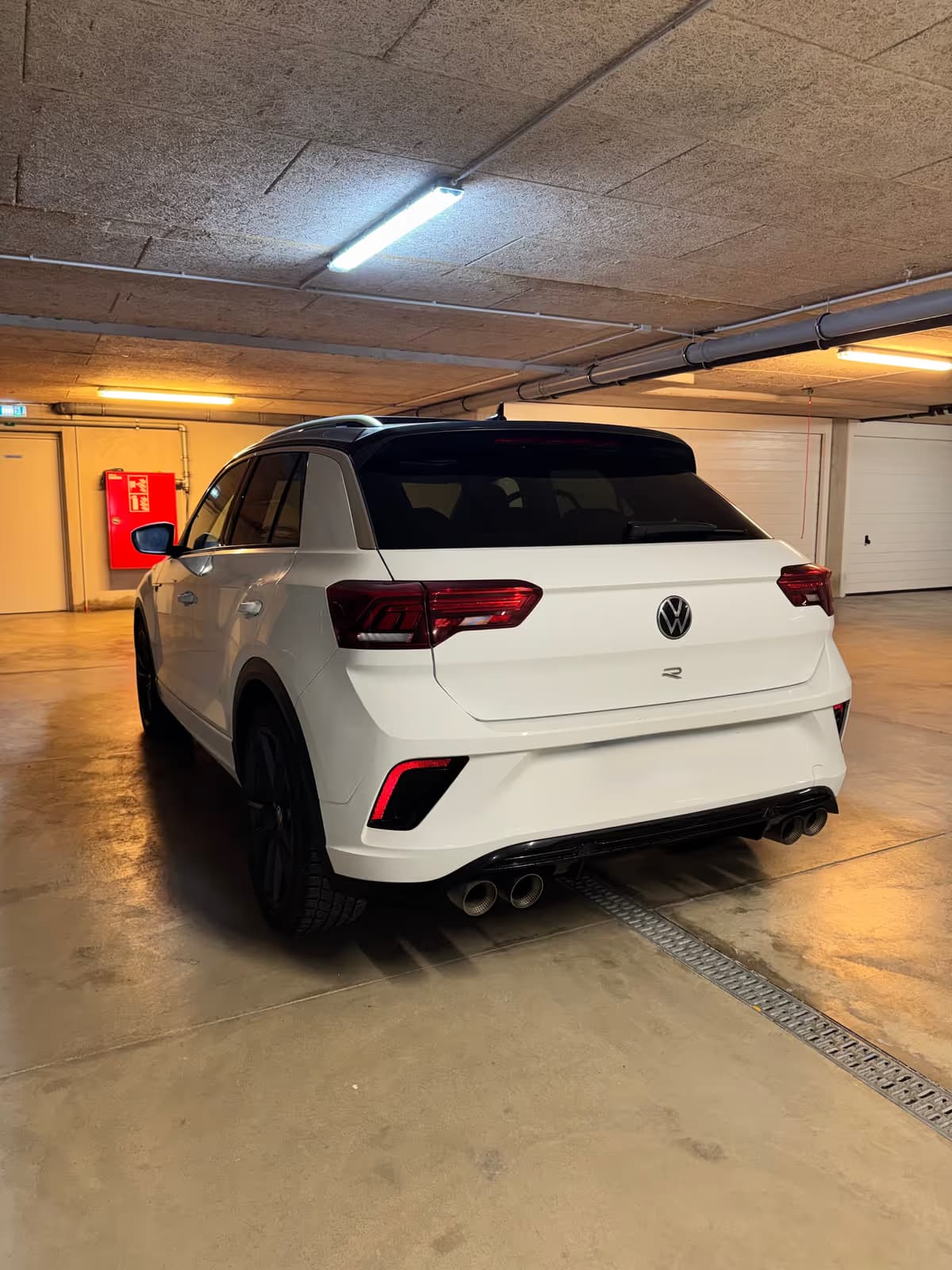 Volkswagen T-Roc R 2.0 TSI 4motion 300 ch akrapovič - Photo 1
