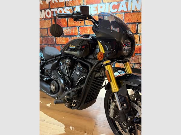Indian 101 Scout BLACK CRYSTAL 2026 - Photo 2