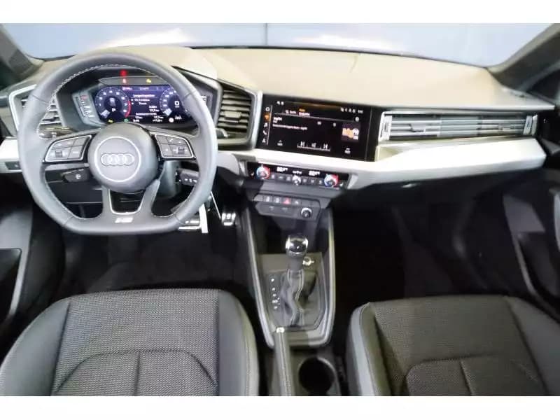Audi A1 Advanced - Photo 1