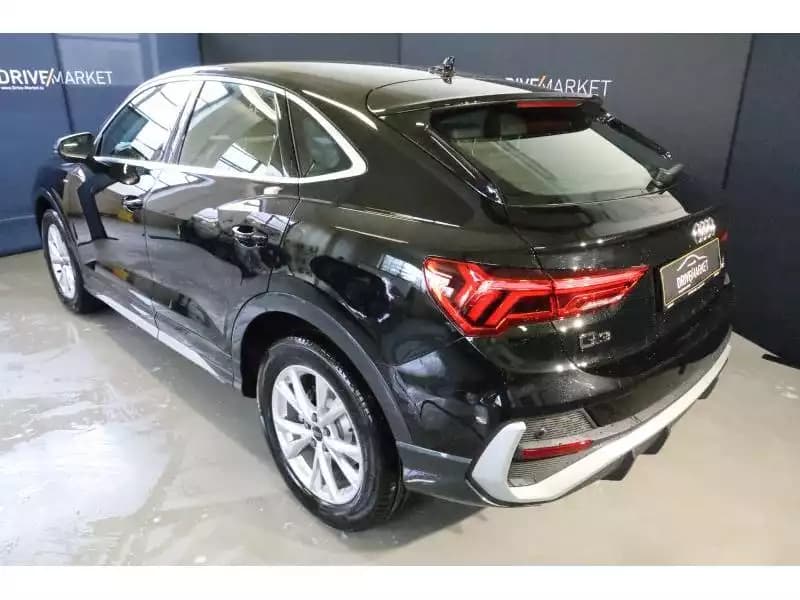 Audi Q3 Sportback S line - Photo 1