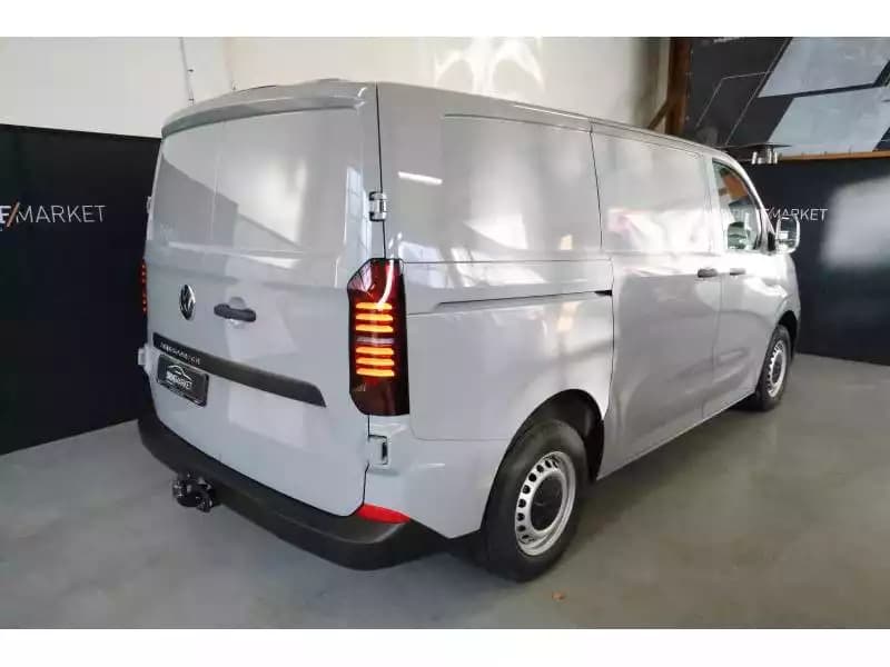 Volkswagen T7 Transporter Fourgon Court - Photo 1