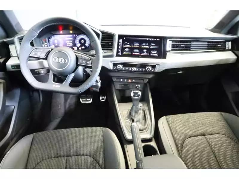 Audi A1 Advanced - Photo 1