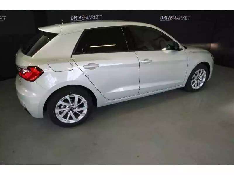 Audi A1 Advanced - Photo 1