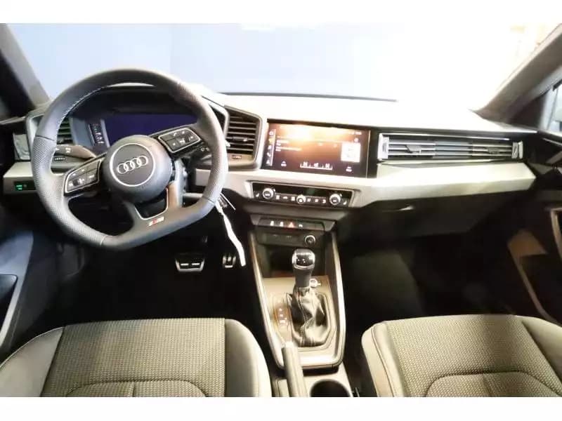Audi A1 Advanced - Photo 1