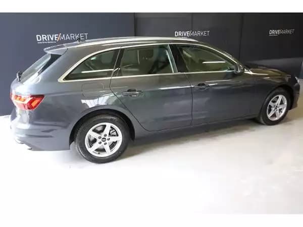 Audi A4 Avant - Photo 2