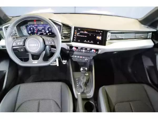 Audi A1 Advanced - Photo 2