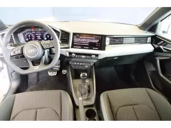 Audi A1 Advanced - Photo 2