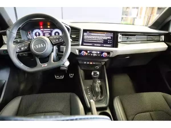 Audi A1 Advanced - Photo 2