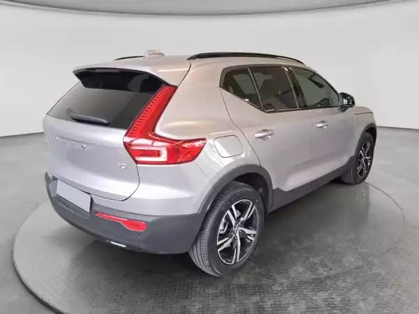 Volvo XC40 Dark - Photo 2