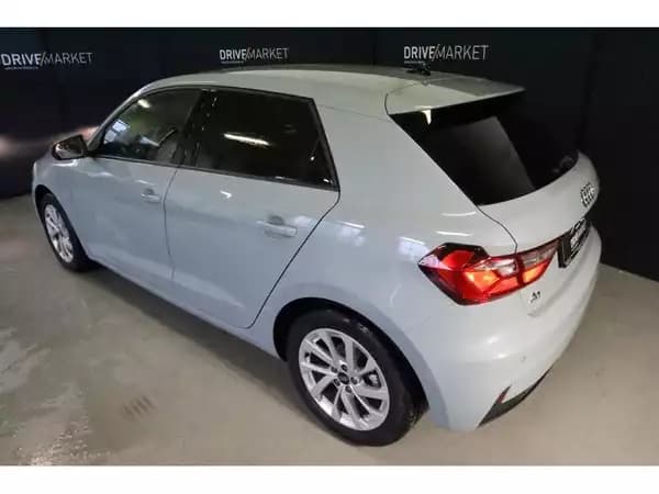 Audi A1 Advanced - Photo 2