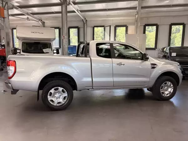 Ford Ranger 200HP 4X4 - Photo 2