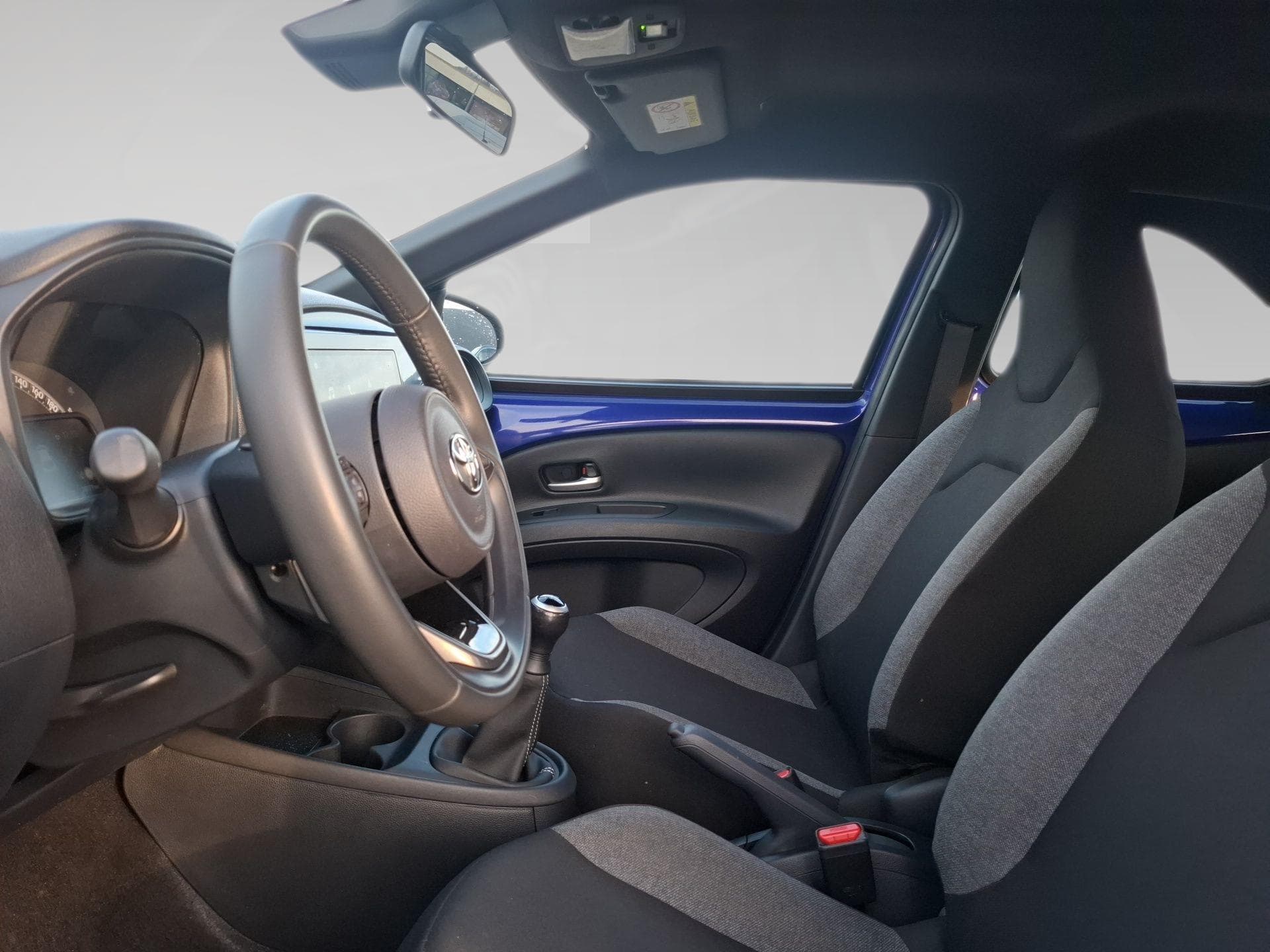 Toyota Aygo X 1.0 VVT-i Play - Photo 3