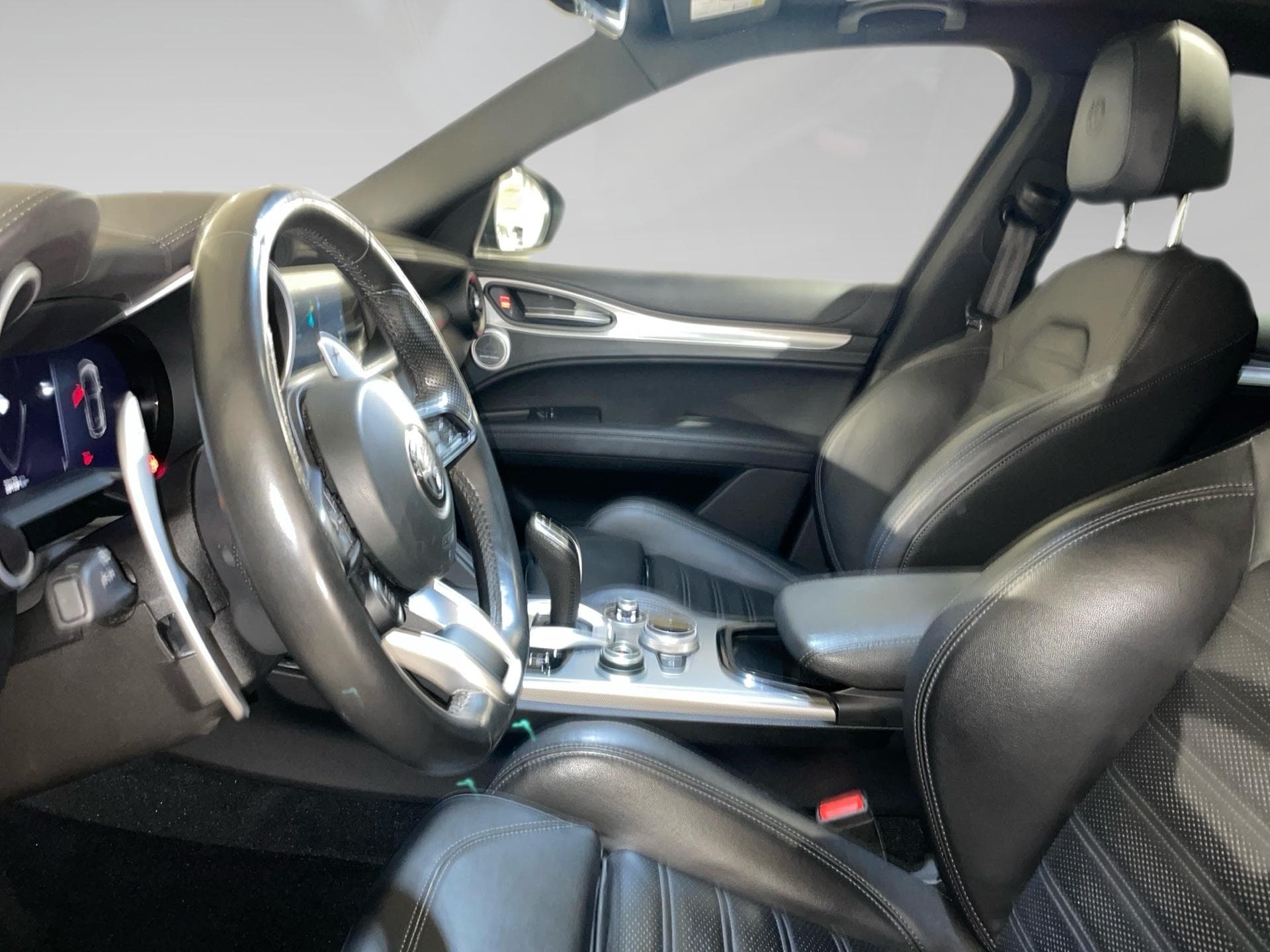 Alfa Romeo Stelvio 2.2 MJD 210 Q4 Veloce - Photo 3