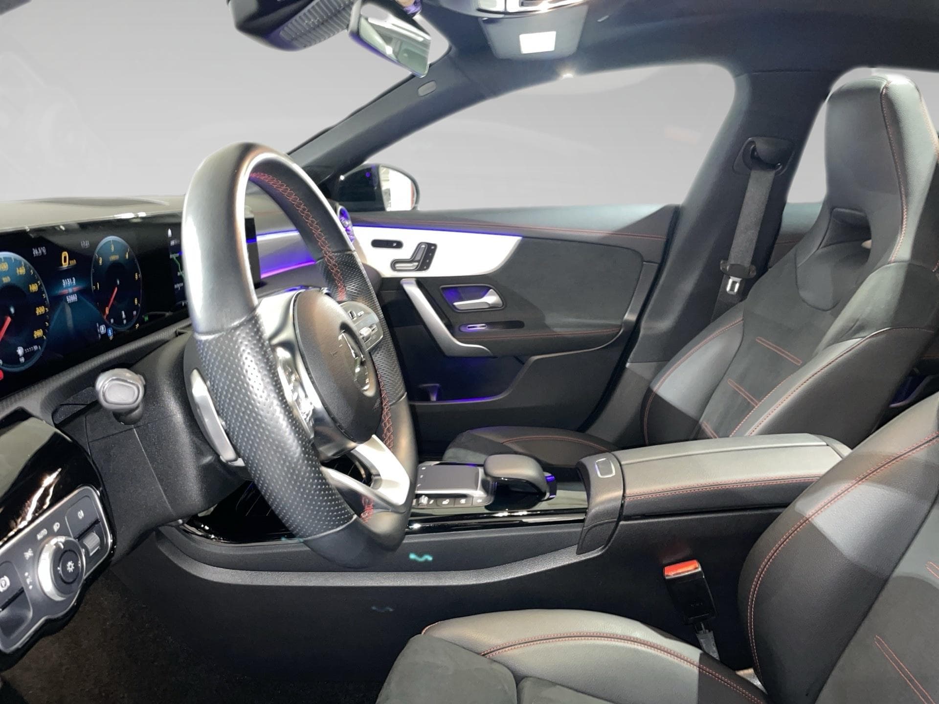 Mercedes-Benz CLA 2.0 CLA 200 d - Photo 3