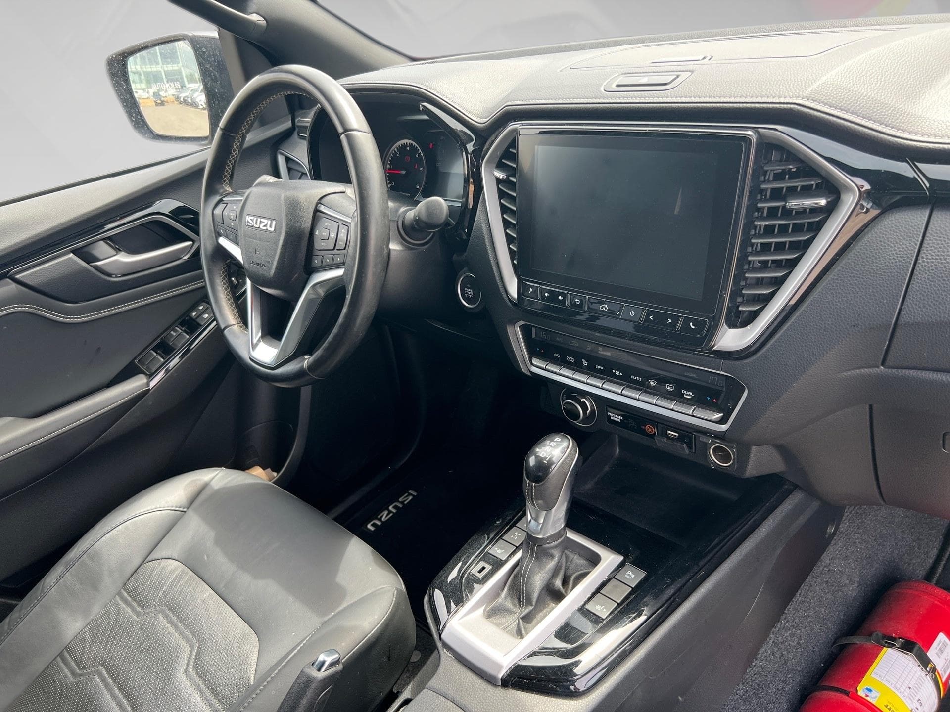 Isuzu D-Max D-MAX DC Euro6d V-Cross AT 4x4 - Photo 3