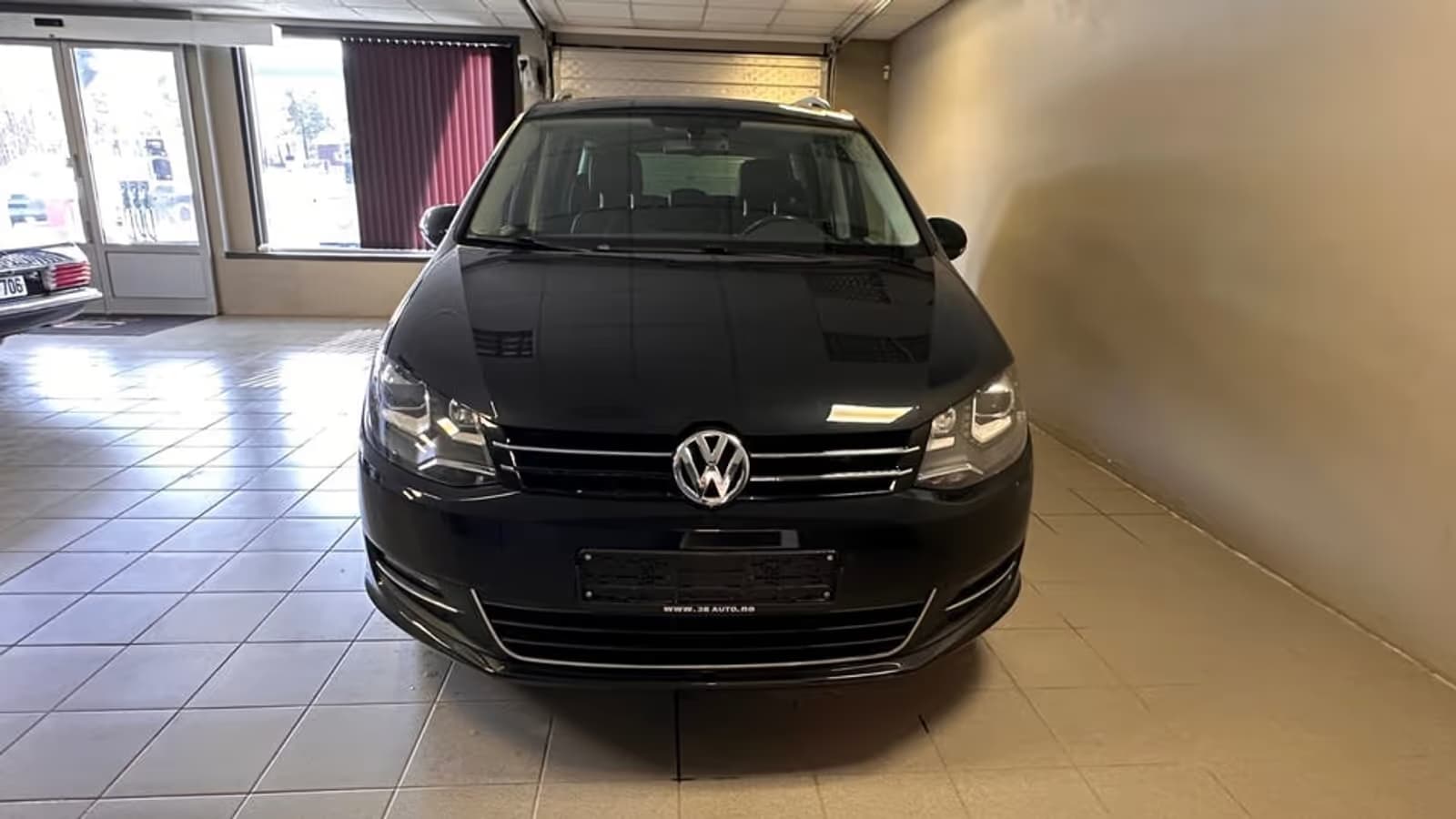Volkswagen Touran - Photo 1