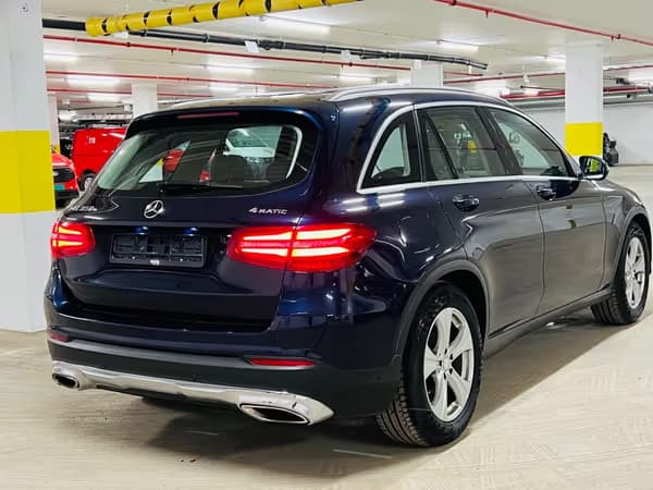 Mercedes-Benz GLC 300 - Photo 2
